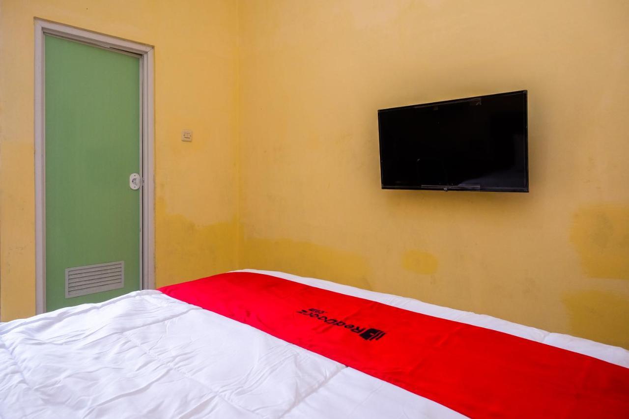 Reddoorz Syariah @ Griya Thamrin Manahan Solo מראה חיצוני תמונה